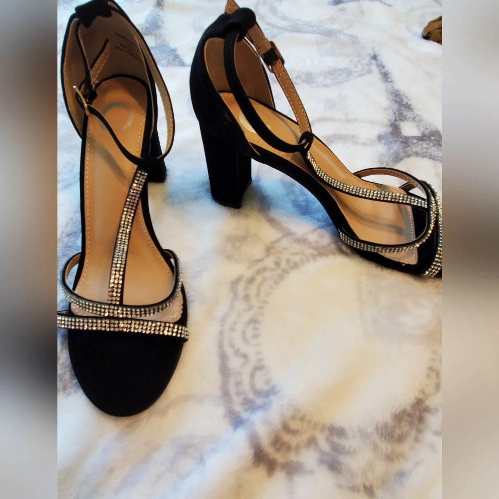 Journee Collection strappy sandal. NWOT